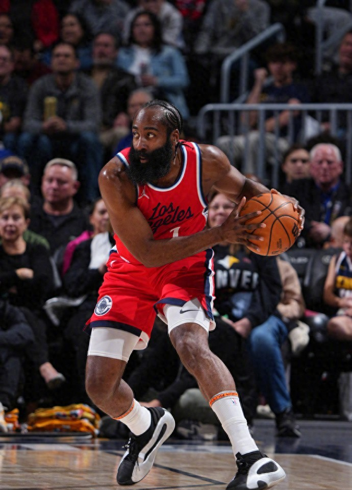 爱游戏网页版 -波特兰开拓者训练开放日，清晨内部沟通引欢呼，NBA常规赛在即，数据趋势出现新变化的简单介绍