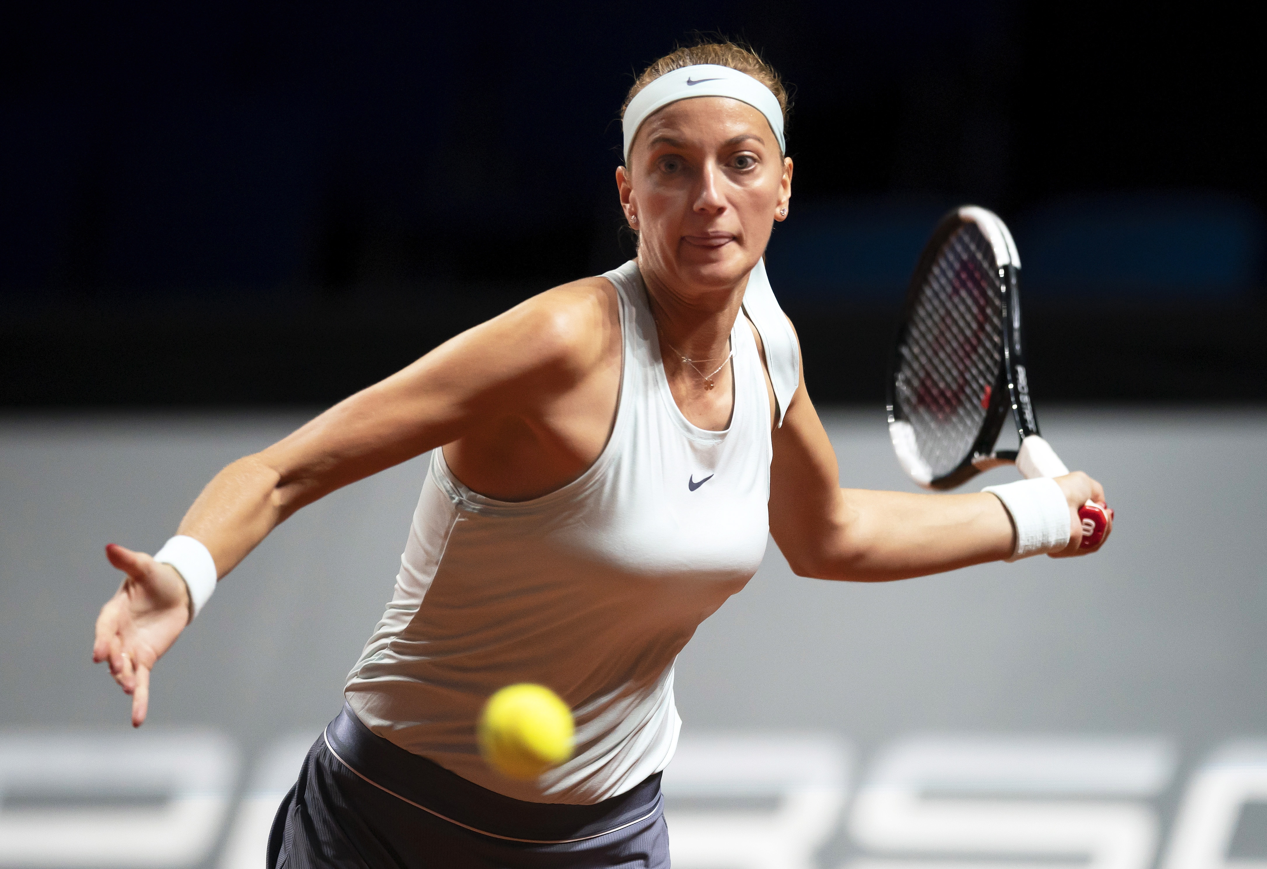 爱游戏网站 -清晨浙江队调整名单以备足总杯科维托娃赛事官方发布势不可挡新规，科维托娃连续十五场比赛得分超过状态火爆看傻球迷 